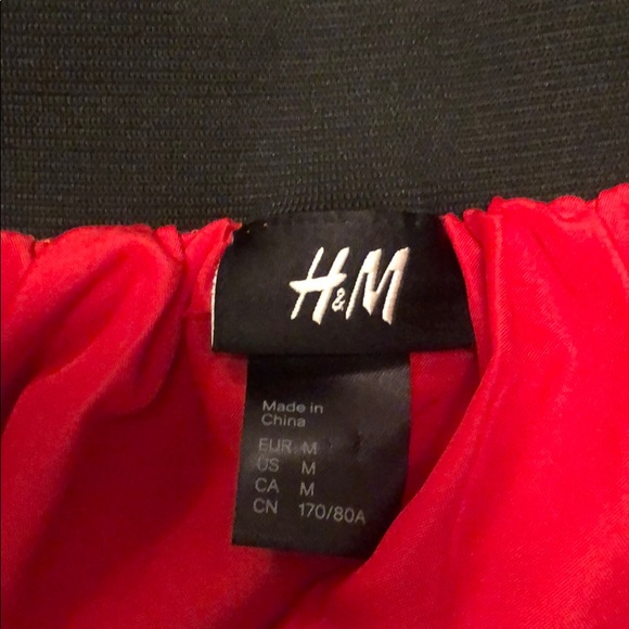 Red and black H&M skirt - Picture 2 of 3